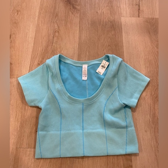 aerie Tops - NWT aerie crop ribbed blue tee size small